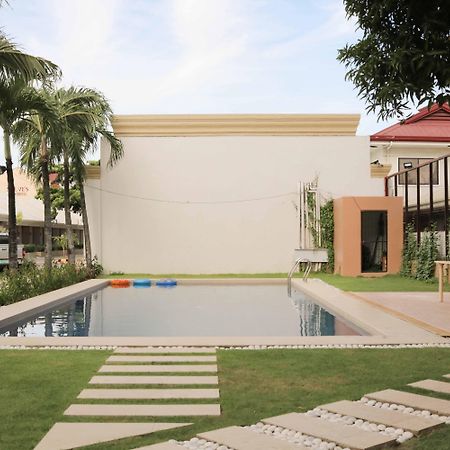Reddoorz Premium @ Wireless Mandaue Cebu Hotel Buitenkant foto