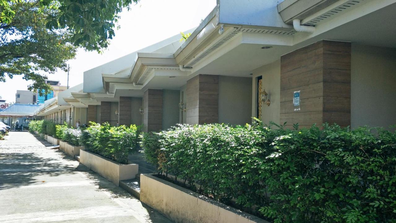 Reddoorz Premium @ Wireless Mandaue Cebu Hotel Buitenkant foto