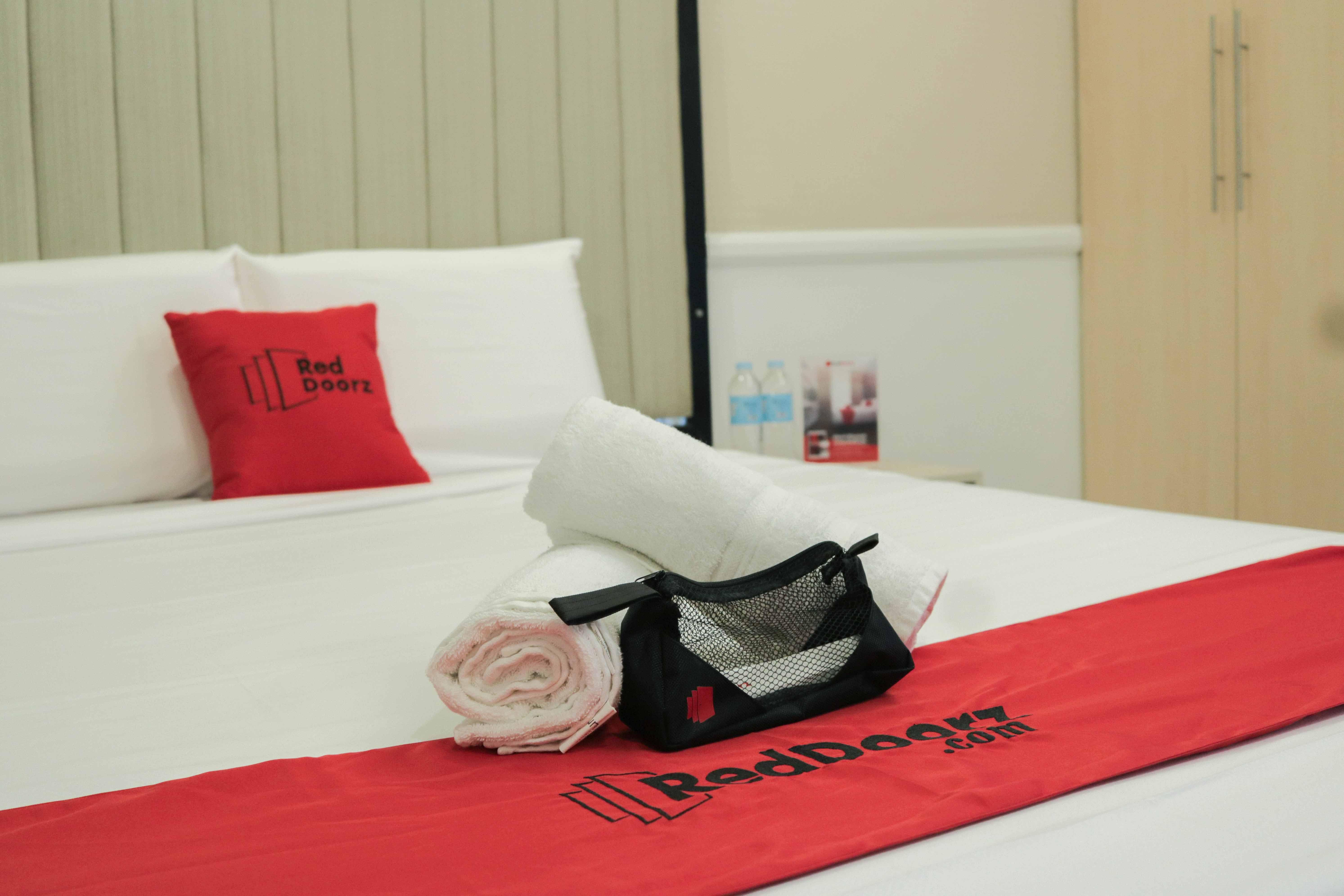 Reddoorz Premium @ Wireless Mandaue Cebu Hotel Buitenkant foto