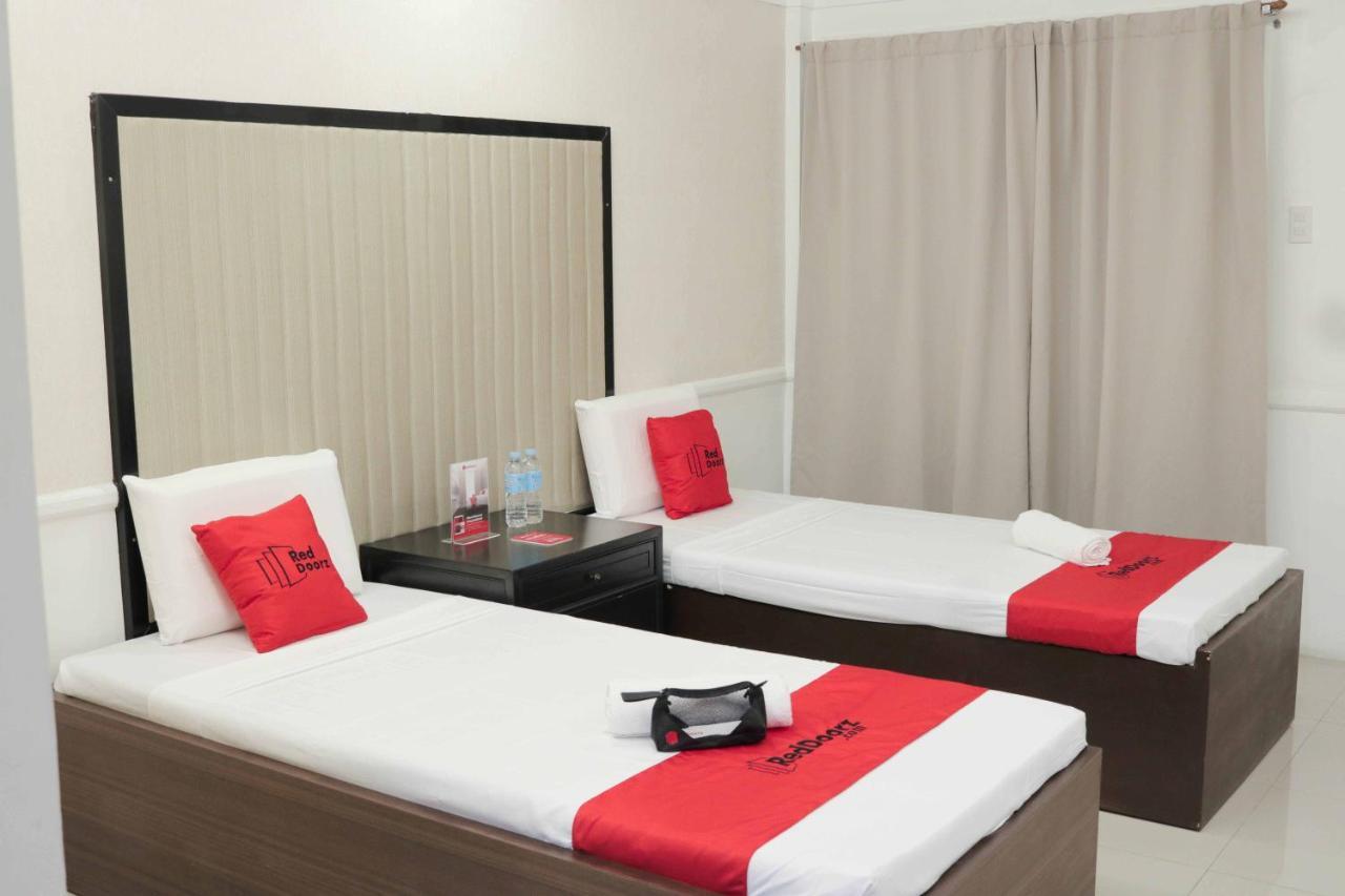 Reddoorz Premium @ Wireless Mandaue Cebu Hotel Buitenkant foto